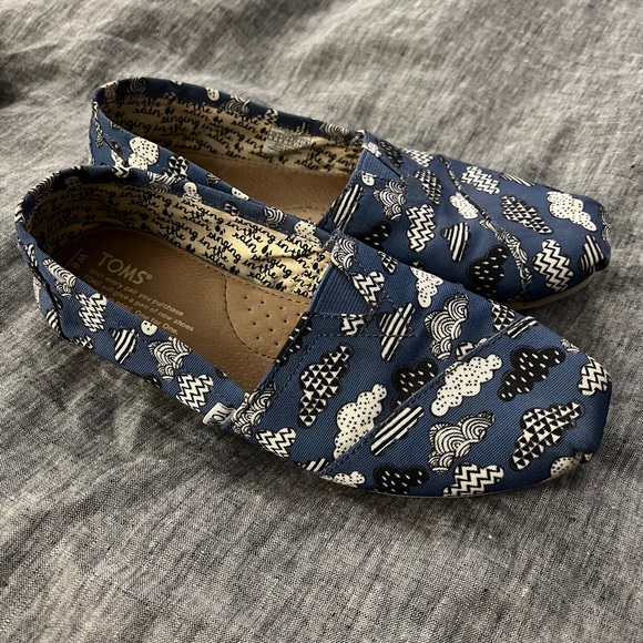 Toms. Hardly worn, don’t fit me. Rare and unavailable pattern! Rain cloud - Picture 5 of 6